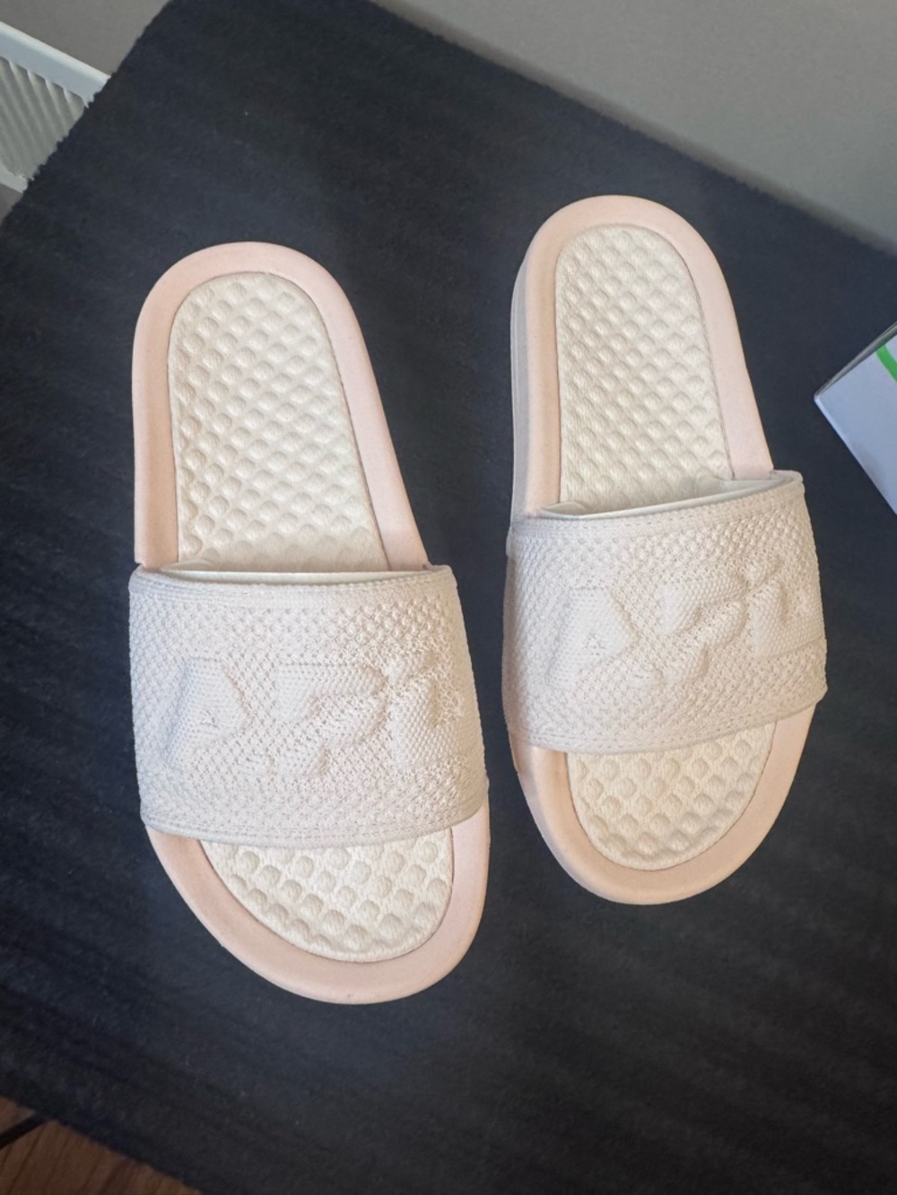 Size 5 Women's Creme Slide Sandals - APL